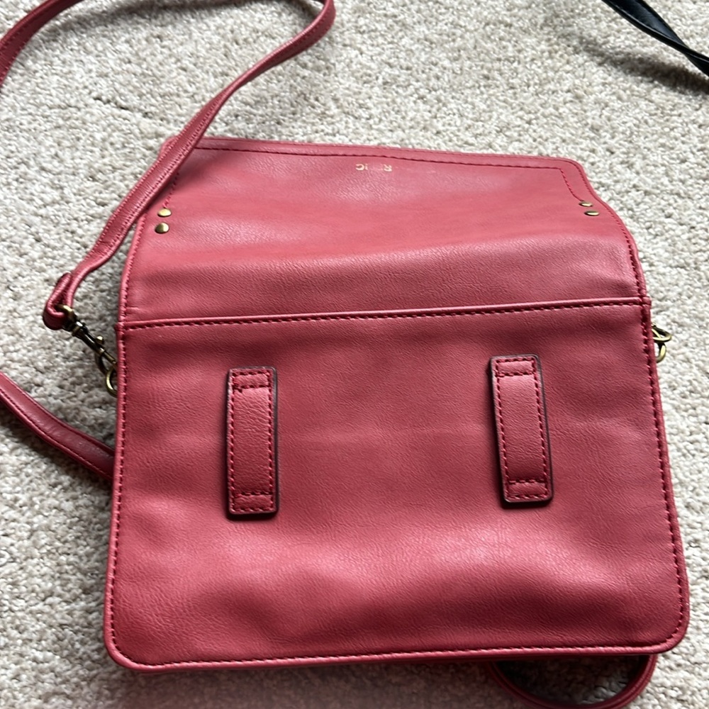 Elegant Pink Crossbody Bag - Picture 4 of 4